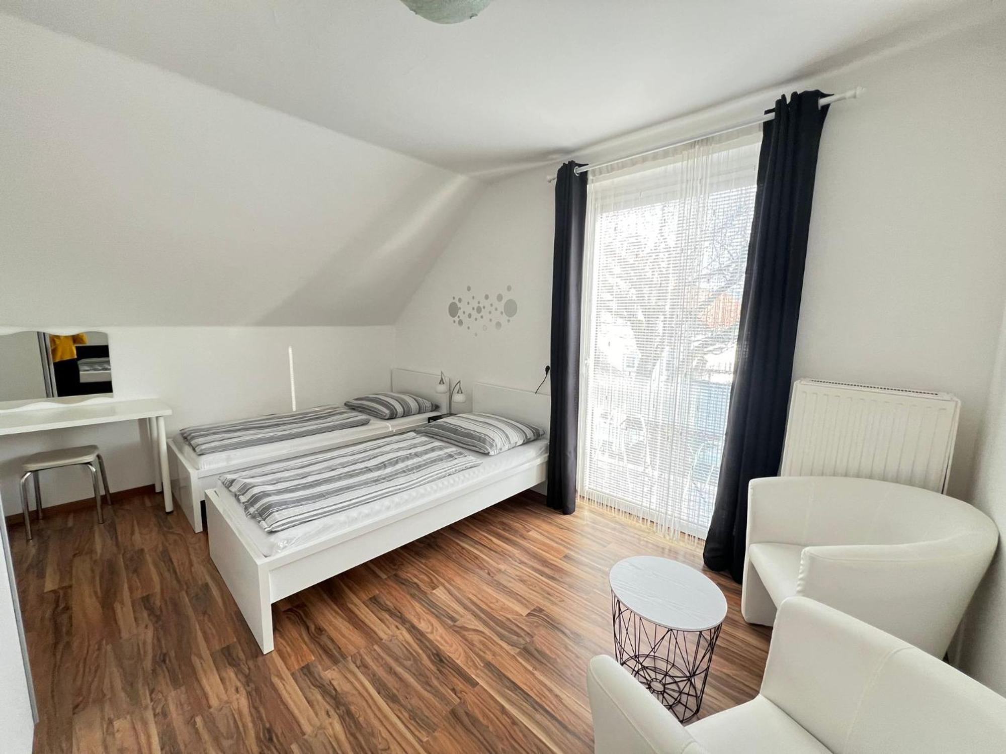 Bogi'S Ferienhaus - Pension Laakirchen Kültér fotó